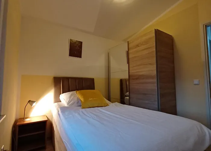 Appartement Beachfront With Balcony And Sea View *